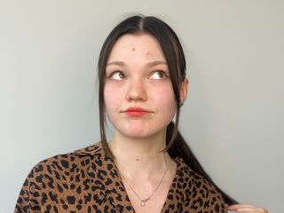 adult liveshow FloraDoggett