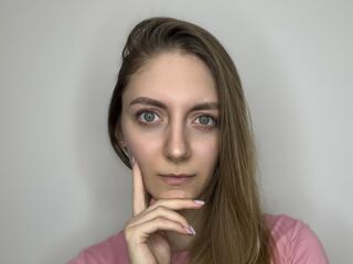 nude gamgirl GenevaAndrode