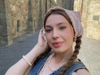 naked camgirl picture GlindaSankar