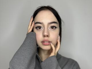 nude webcam girl HannahDinizo
