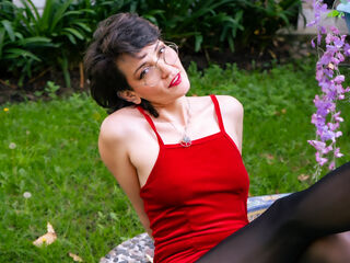 camgirl playing with dildo IveteDurand