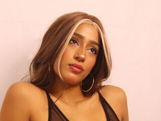 naked cam girl masturbating with dildo JadeKeim