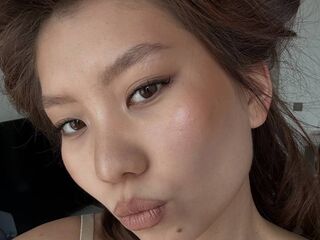 naked camgirl masturbating with vibrator JamieRamirez