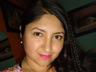 camslut showing pussy JasmineJaramillo