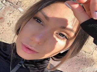 camgirl playing with vibrator JenniferWhiter