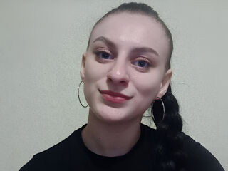camgirl playing with sextoy JessaaRhodess