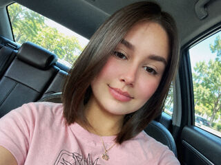 cam strip tease JessieLuna