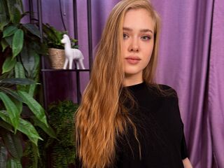 free chatroom JuliMiu