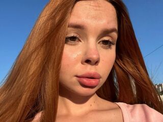 cam girl showing tits KarinaSavastru