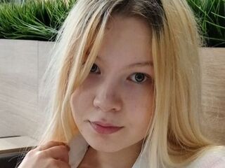 nude webcamgirl pic KendraBliss