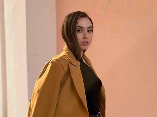 naked cam girl masturbating KiaraFlowers