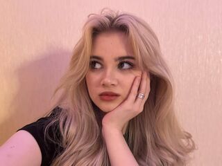 nude webcam girl photo LatoyiaCanpos