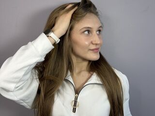 adult cam chat LatrinaBrounson