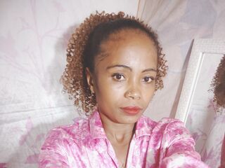 shaved pussy web cam LayahMorgane