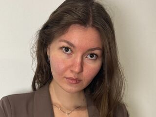 bedroom live webcam LeilaCoocher