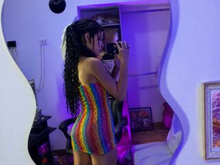camgirl masturbating with vibrator LilyCastle