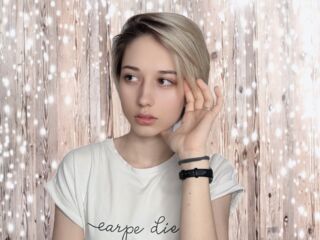 fingering camslut LinetteHackworth