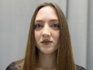 camgirl showing tits LisanBrown