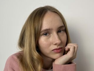 naked webcamgirl picture LisetteMaupredi