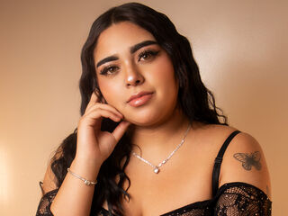 masturbating cam girl LissaGlow