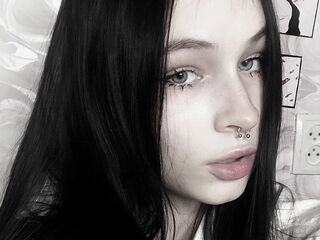 naked webcamgirl LolaVibe