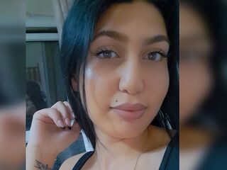 masturbating webcamgirl LoliahLeah