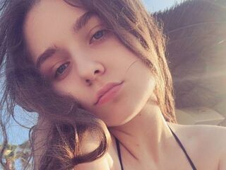 cam girl masturbating with vibrator LuanaContratto