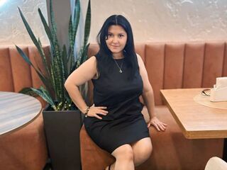 live sex video LuisaMiller