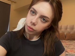 fingering cam girl LunaMyst