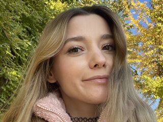 naked camgirl photo LunariaVelvet