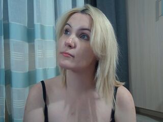 naughty cam girl masturbating with dildo LyndaHuppenbauer