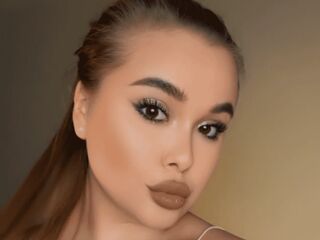 naked cam girl masturbating MaeWilkins