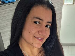 sexy webcam girl MariaThomp