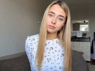 adult video chat room MarianaBrookman