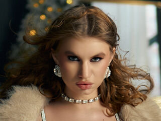 camgirl masturbating with dildo MelanieJhonson