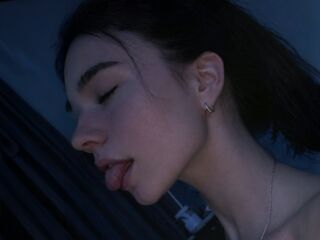 cam show MelbaStraub
