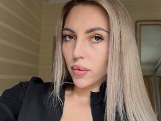 hot striptease webcam MelisaDee
