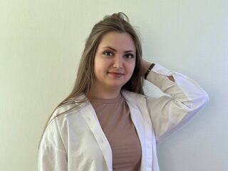 strip show MildaTaddio