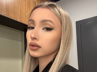 cam girl webcamsex MyongDegado