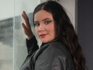 camwhore fingering pussy NahiaMonet