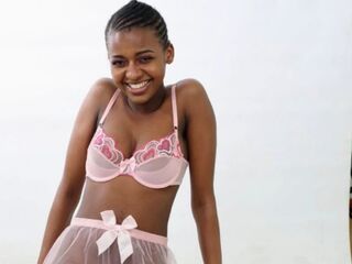 voyeur cam NaomiBrookes