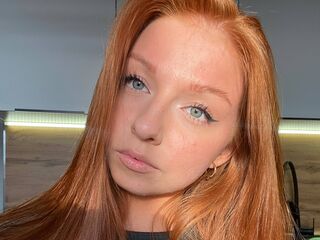 free chat room NicoleTatako