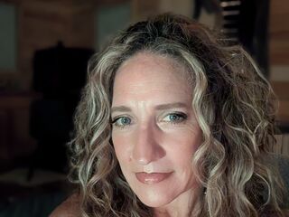 cam girl masturbating with dildo PocketBella