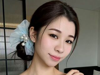 beautiful cam girl QinWeiwei