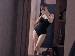 naked camgirl masturbating RinaAlmons