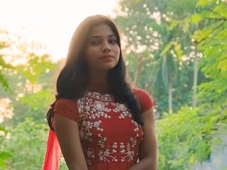 fingering camgirl picture Royles