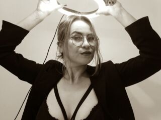 webcam babe chat room ScarletHanistom