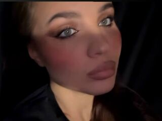 free webcam chatroom SeemaRedhouse