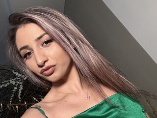 nude web cam SerayaRose