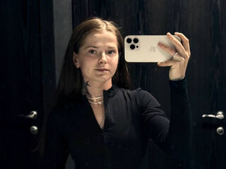 masturbating cam girl SilvaNayee